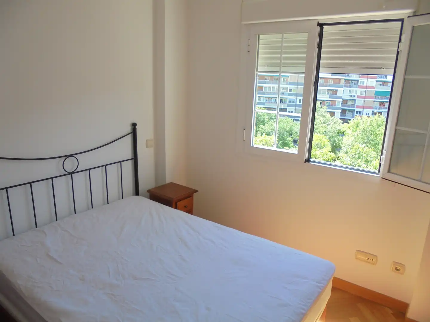 Habitación de Piso de alquiler en Madrid con Aire acondicionado, Calefacción y Trastero