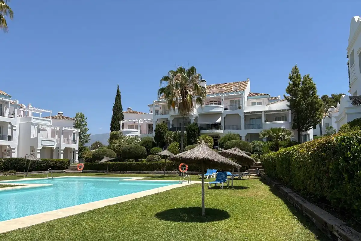 Jardí de Casa adosada de lloguer en Marbella amb Aire condicionat, Terrassa i Traster