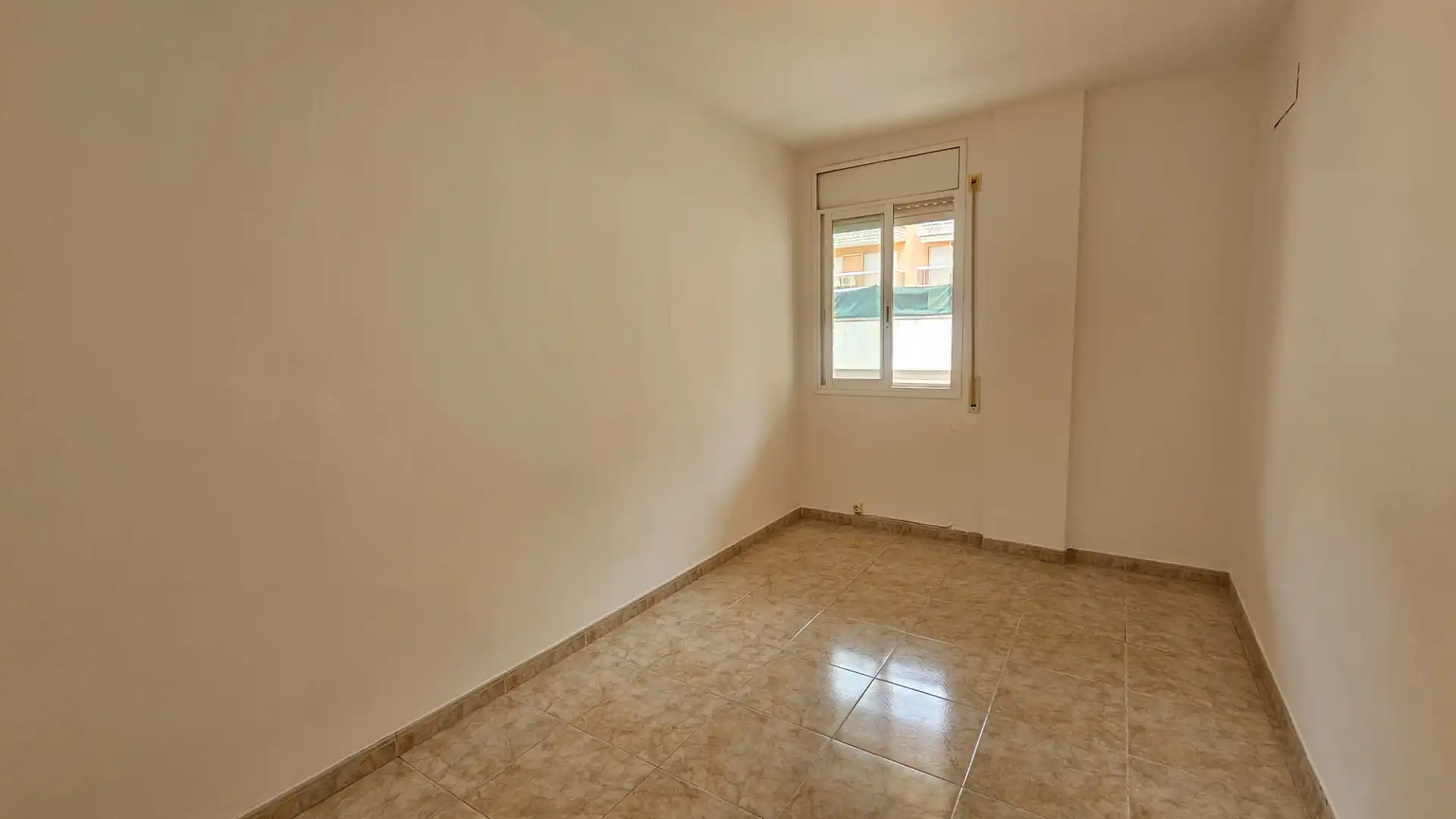 Schlafzimmer von Wohnung zum Verkauf in Tarragona mit Klimaanlage, Terrasse und Ofen