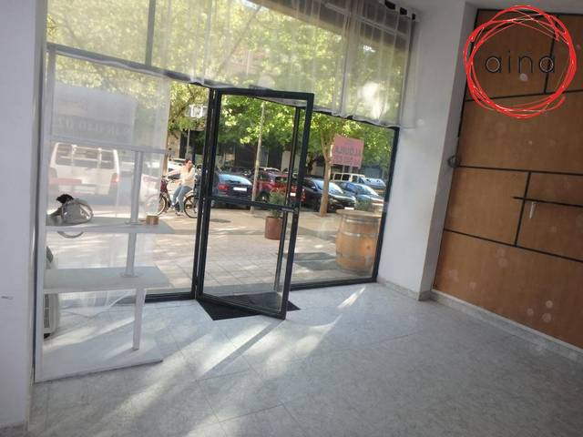 Local comercial en Alquiler en Iturrama