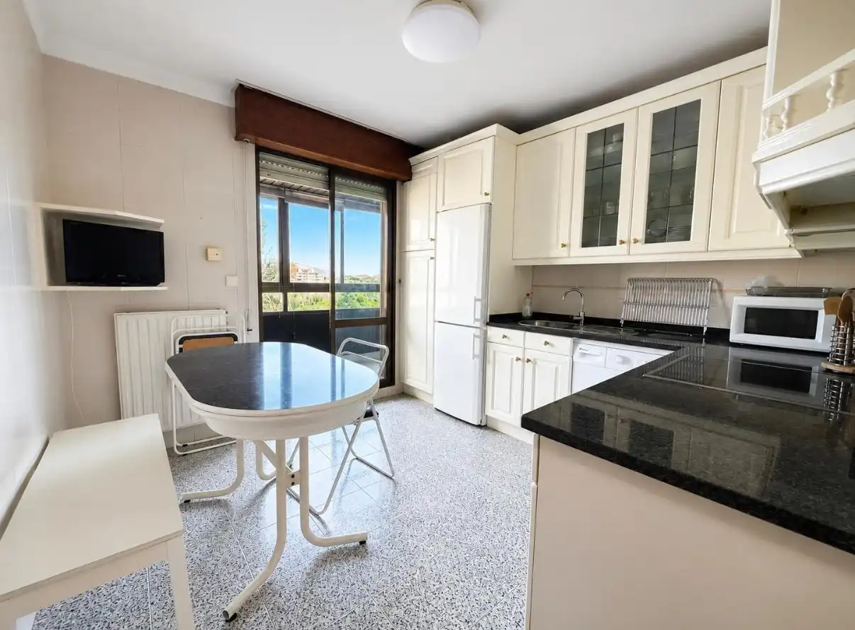 Küche von Wohnung zur Miete in  Pamplona / Iruña