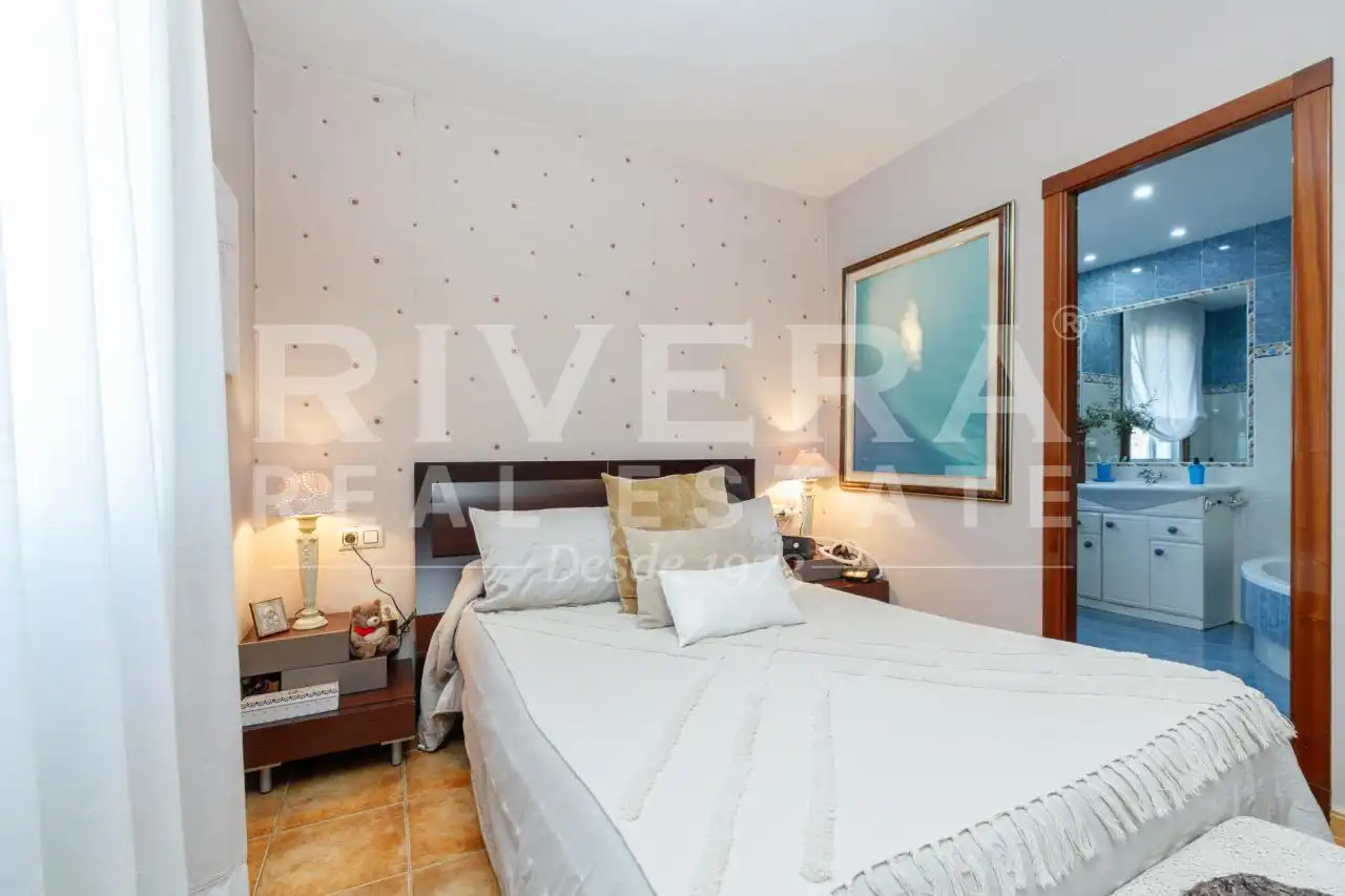 Habitación de Casa o chalet en venta en Vigo  con Calefacción, Jardín privado y Parquet
