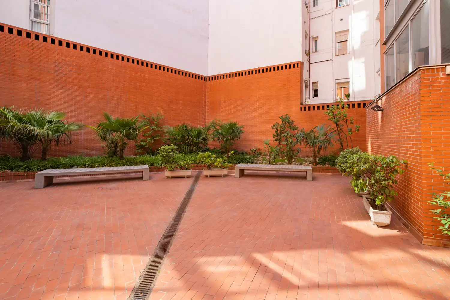 Terrassa de Apartament de lloguer en Madrid amb Aire condicionat, Calefacció i Jardí privat