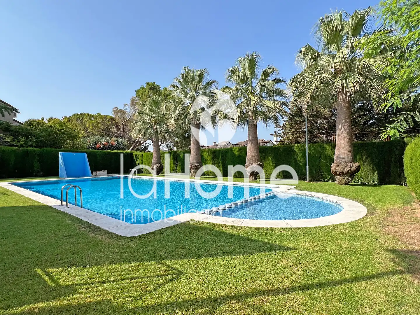 Casa aparellada amb terrassa en venda a Mas Camarena, imagen 4