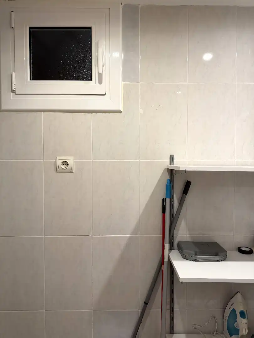 Baño de Piso de alquiler en Barcelona con Aire acondicionado, Parquet y Amueblado