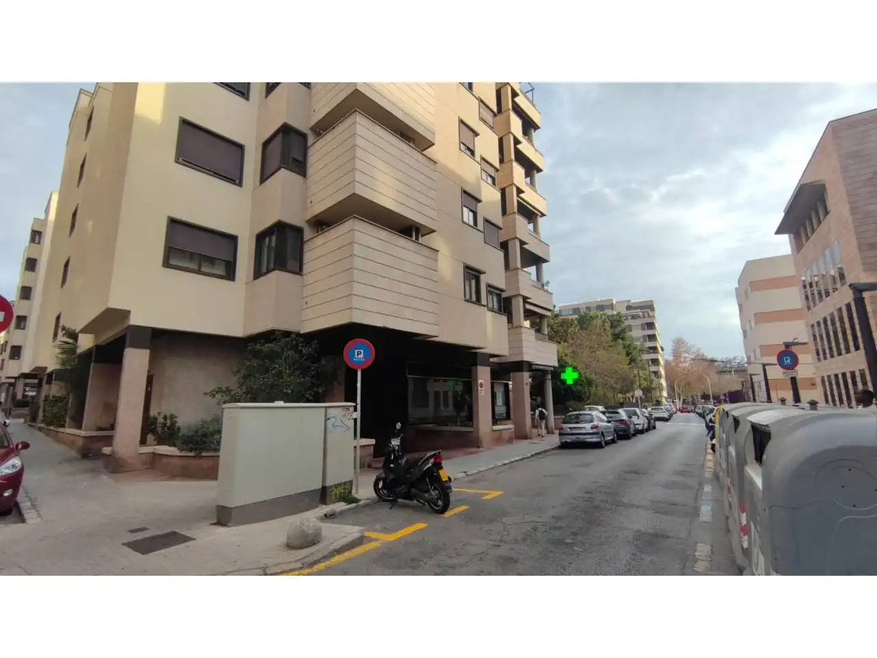 Individual con ascensor en alquiler en Calle  Pere Dezcallar i Net