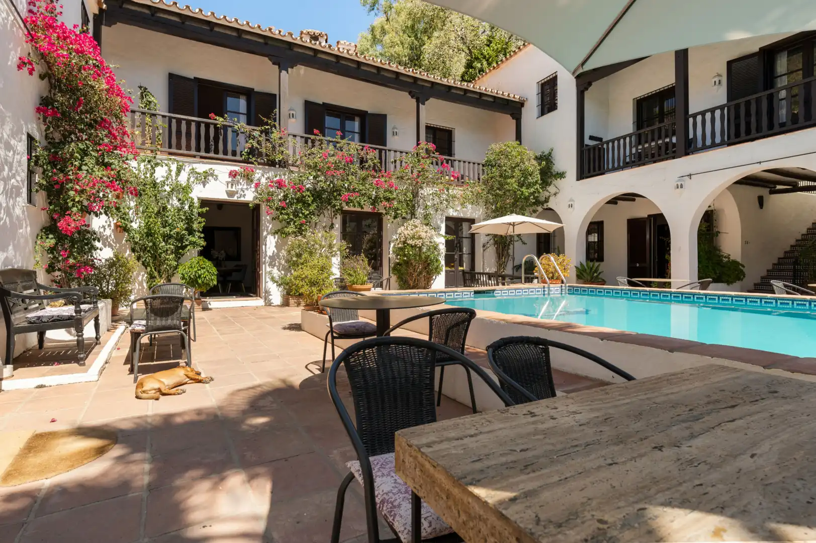 Terrasse von Country house zum Verkauf in Estepona mit Klimaanlage, Privatgarten und Terrasse