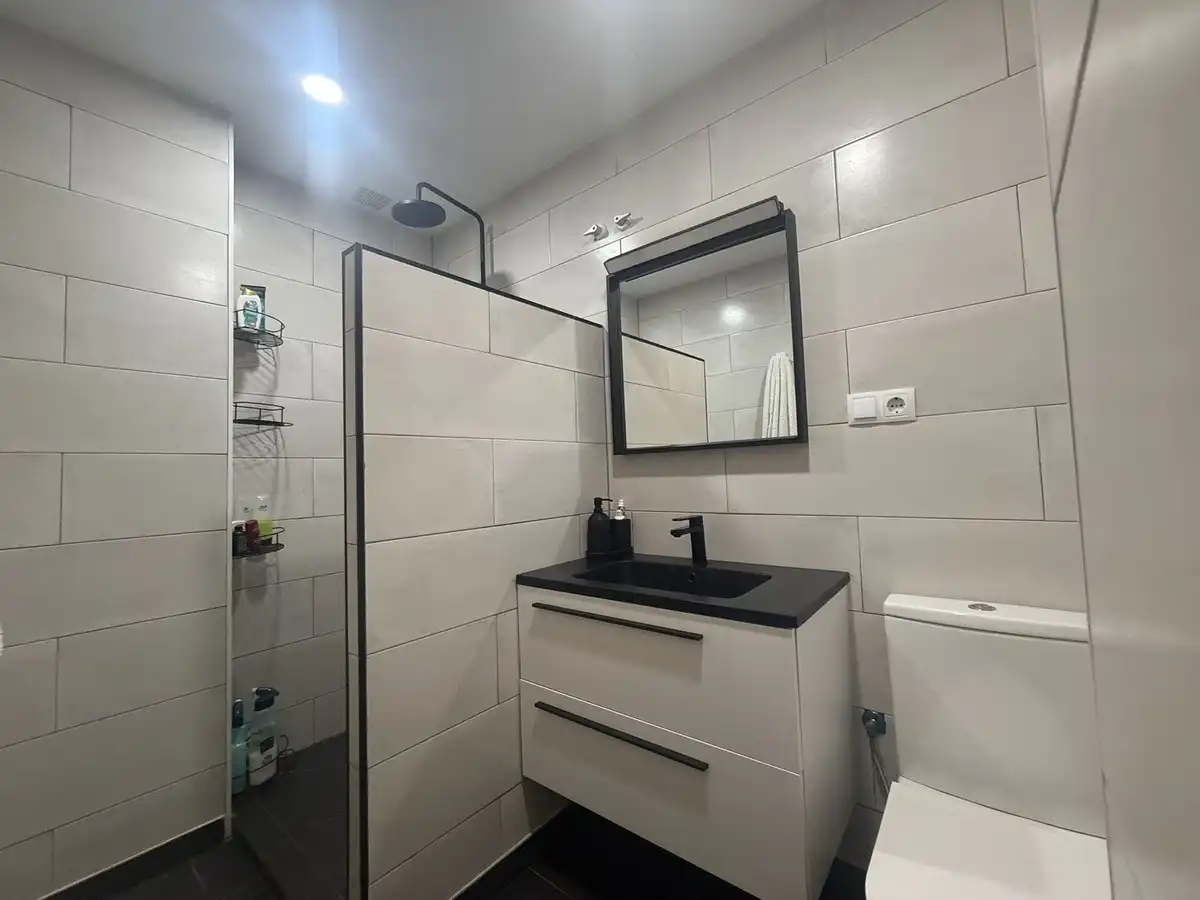 Badezimmer von Haus oder Chalet zum Verkauf in Fuente de Piedra mit Klimaanlage, Privatgarten und Terrasse