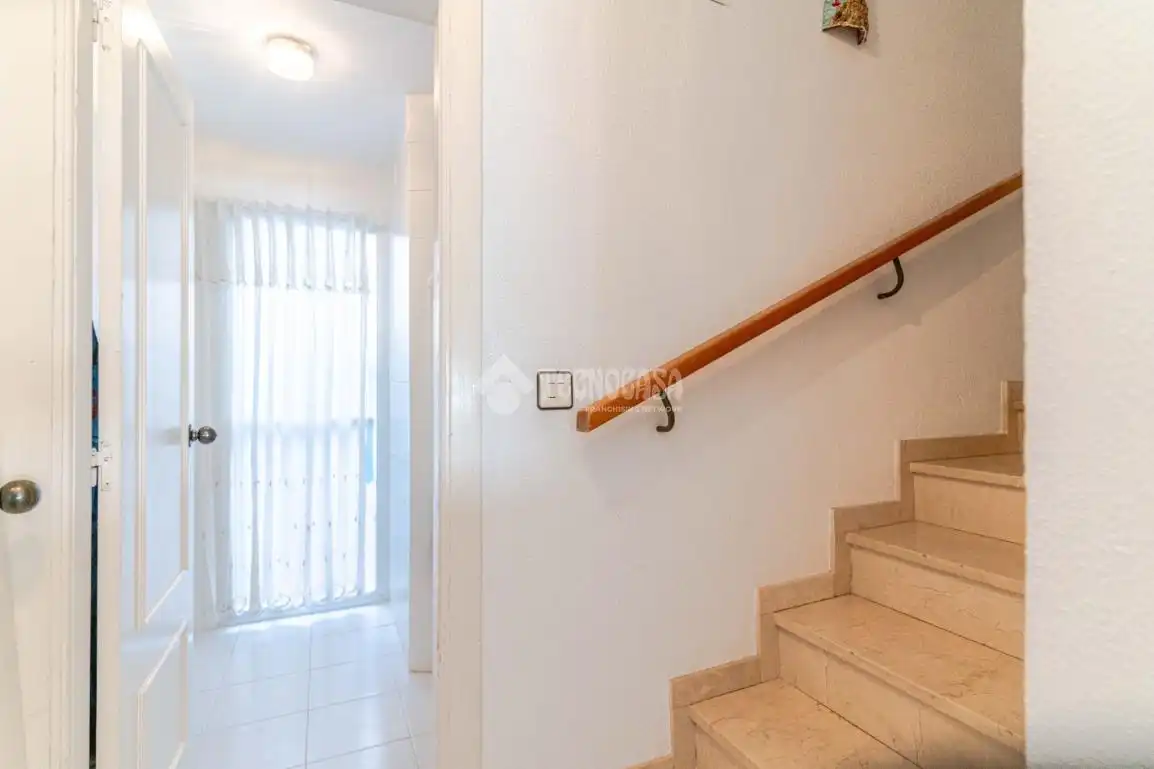 Casa adosada en venta en Motril con Terraza, Trastero y Balcón
