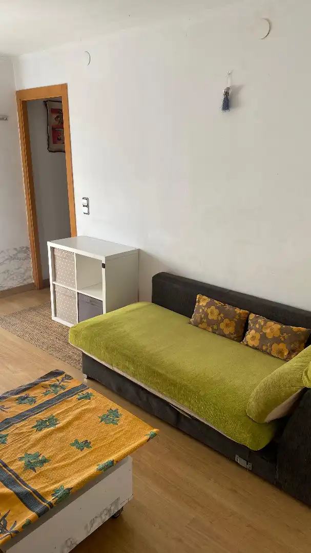 Habitación de Ático en venta en El Prat de Llobregat con Aire acondicionado, Terraza y Horno