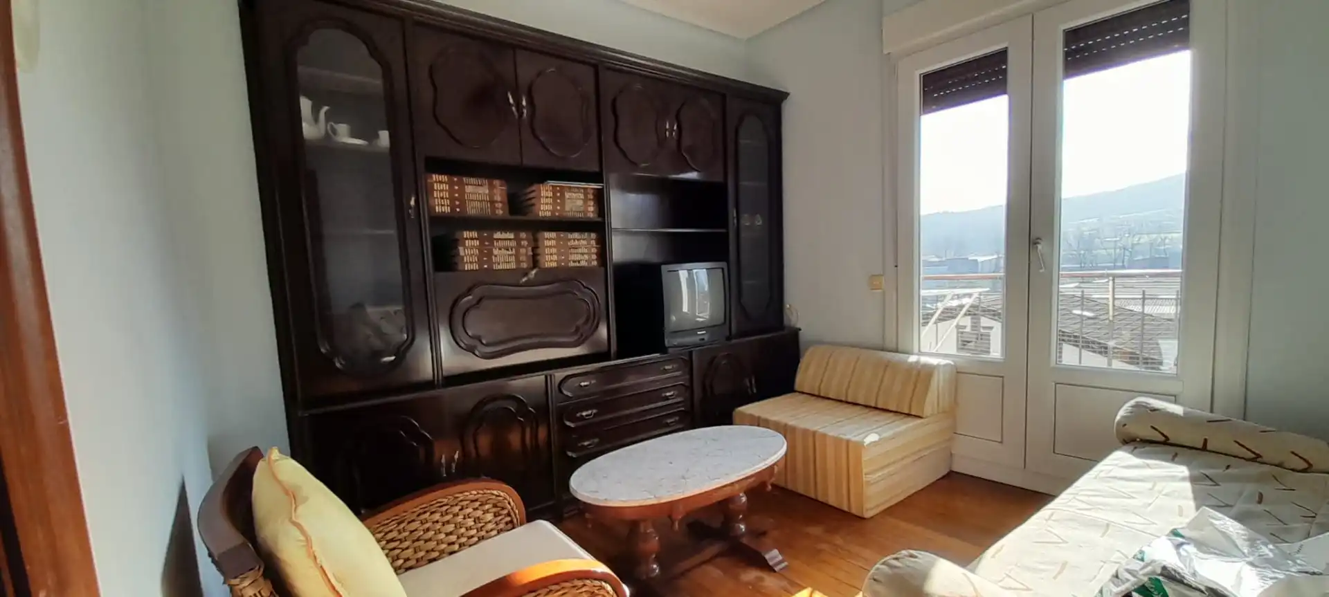 Sala de estar de Piso en venta en Laudio / Llodio con Calefacción, Amueblado y Balcón