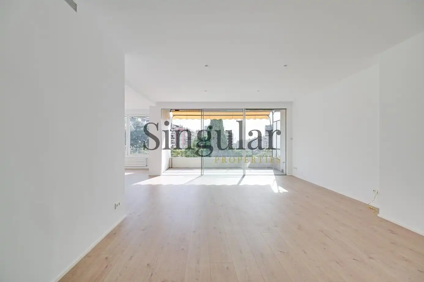 Sala de estar de Piso de alquiler en Barcelona con Aire acondicionado, Calefacción y Parquet
