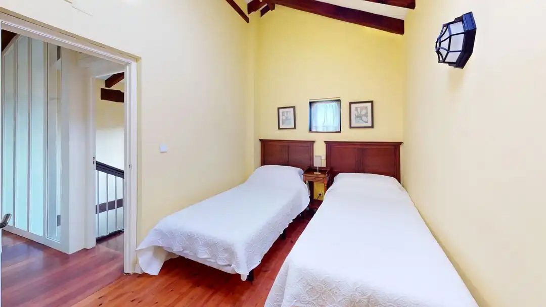 Habitación de Dúplex en venta en Santillana del Mar