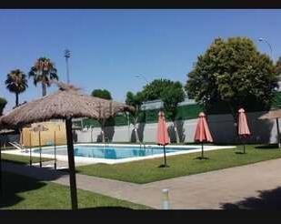 Swimming pool of Flat for sale in  Sevilla Capital  with Air Conditioner, Terrace and Balcony