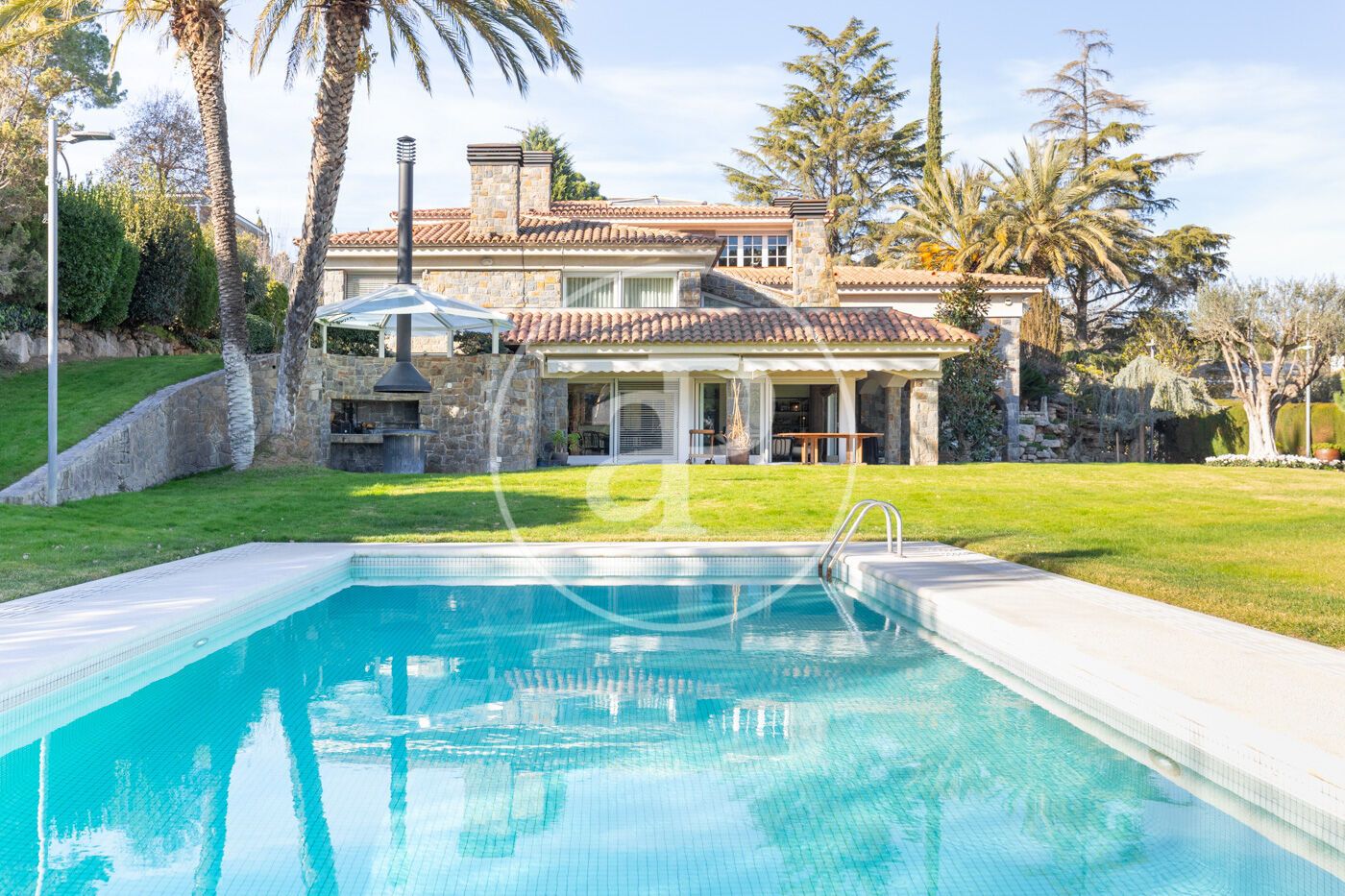 Jardí de Casa o xalet en venda en Cerdanyola del Vallès amb Calefacció, Jardí privat i Terrassa