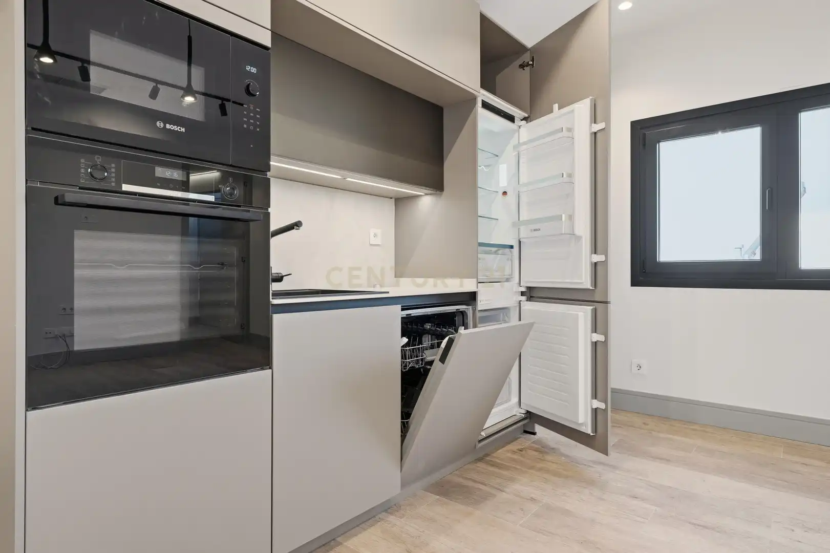 Cocina de Apartamento en venta en Madrid con Aire acondicionado, Horno y Lavadora