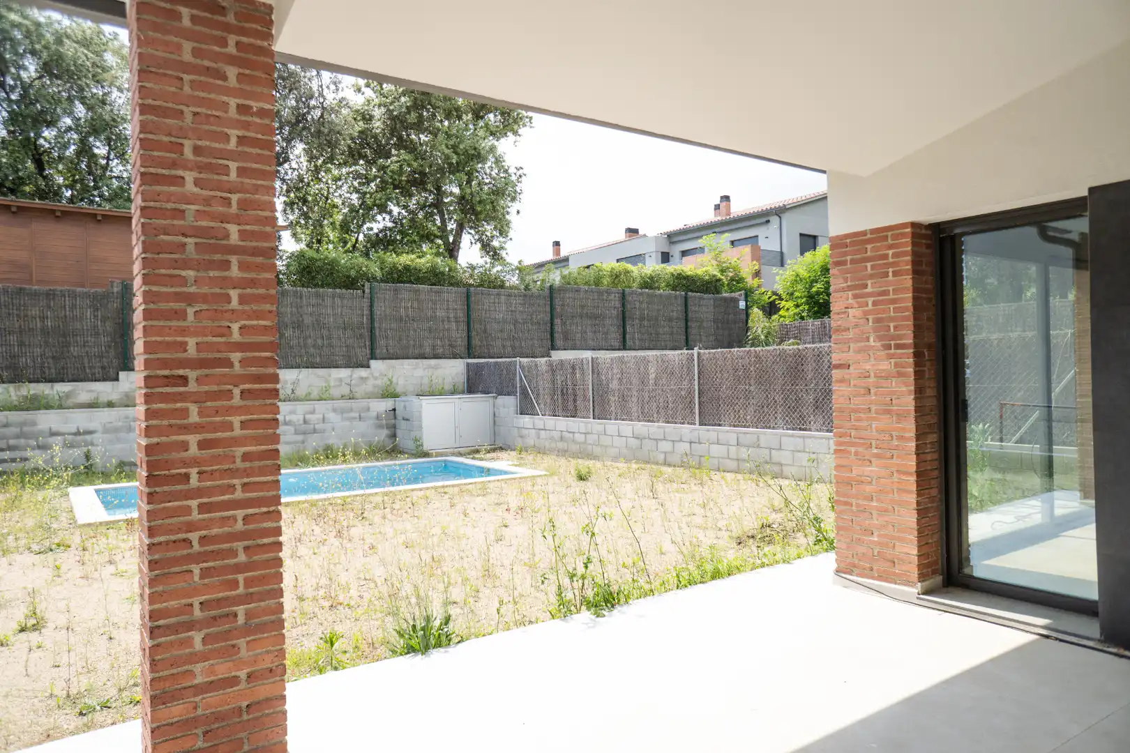Terrasse von Einfamilien-Reihenhaus zum Verkauf in Sant Esteve de Palautordera mit Heizung, Privatgarten und Terrasse
