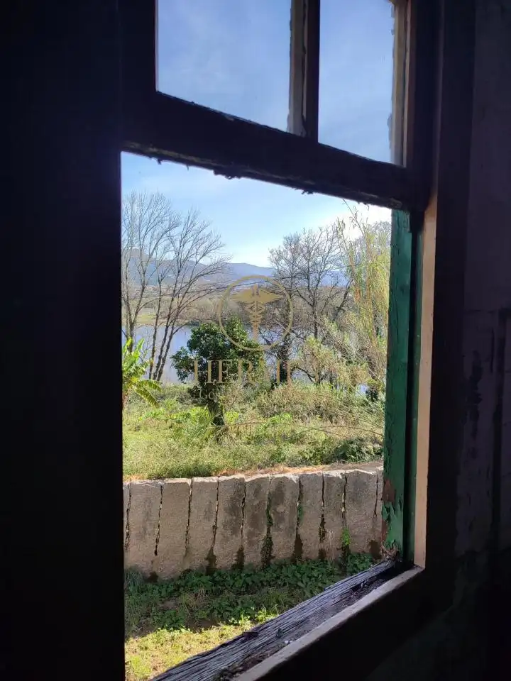 Casa o xalet en venda en Tui amb Calefacció, Jardí privat i Terrassa