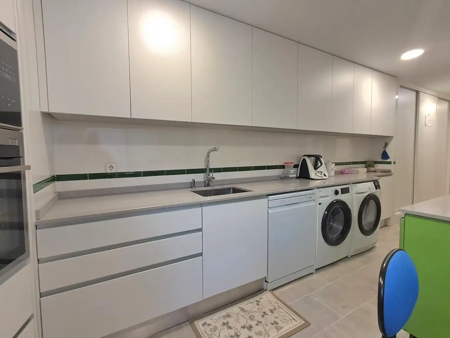 Kitchen of Flat for sale in Madrid  with Air Conditioner, Heating and Private garden