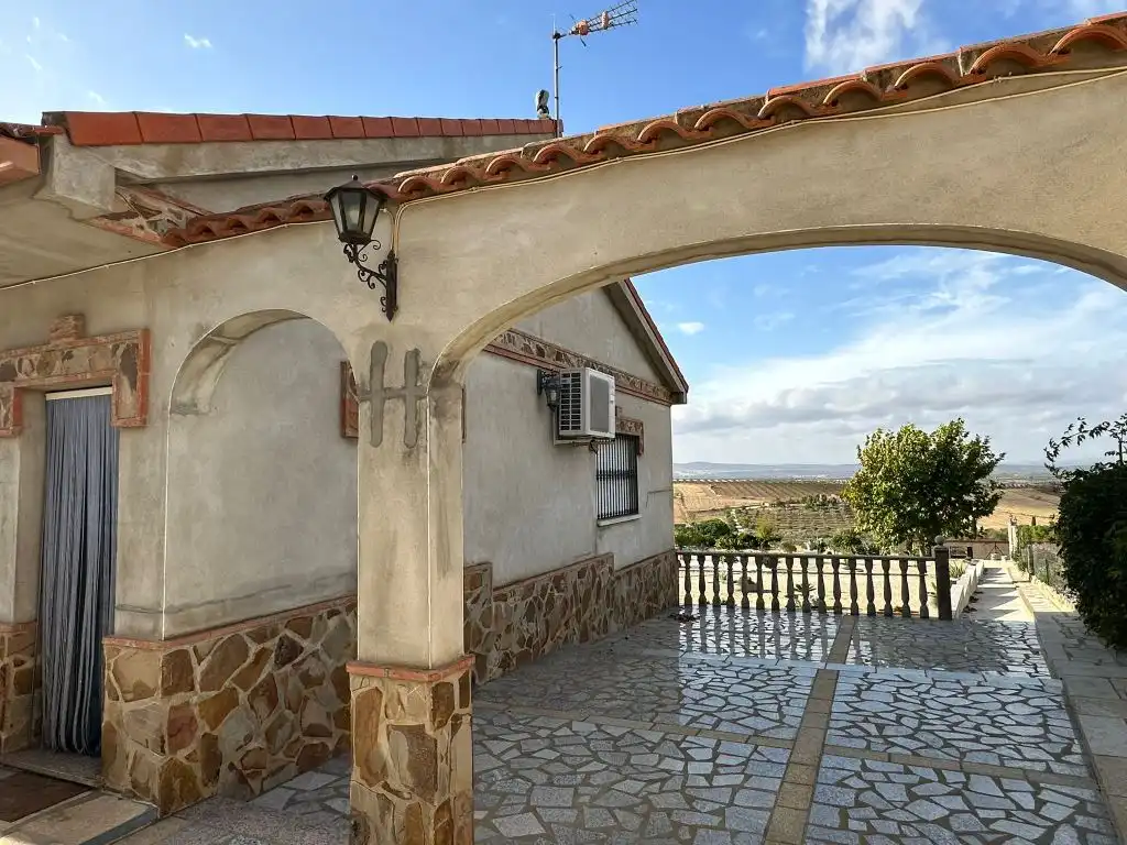 Terrassa de Casa o xalet en venda en Magacela amb Jardí privat, Terrassa i Piscina