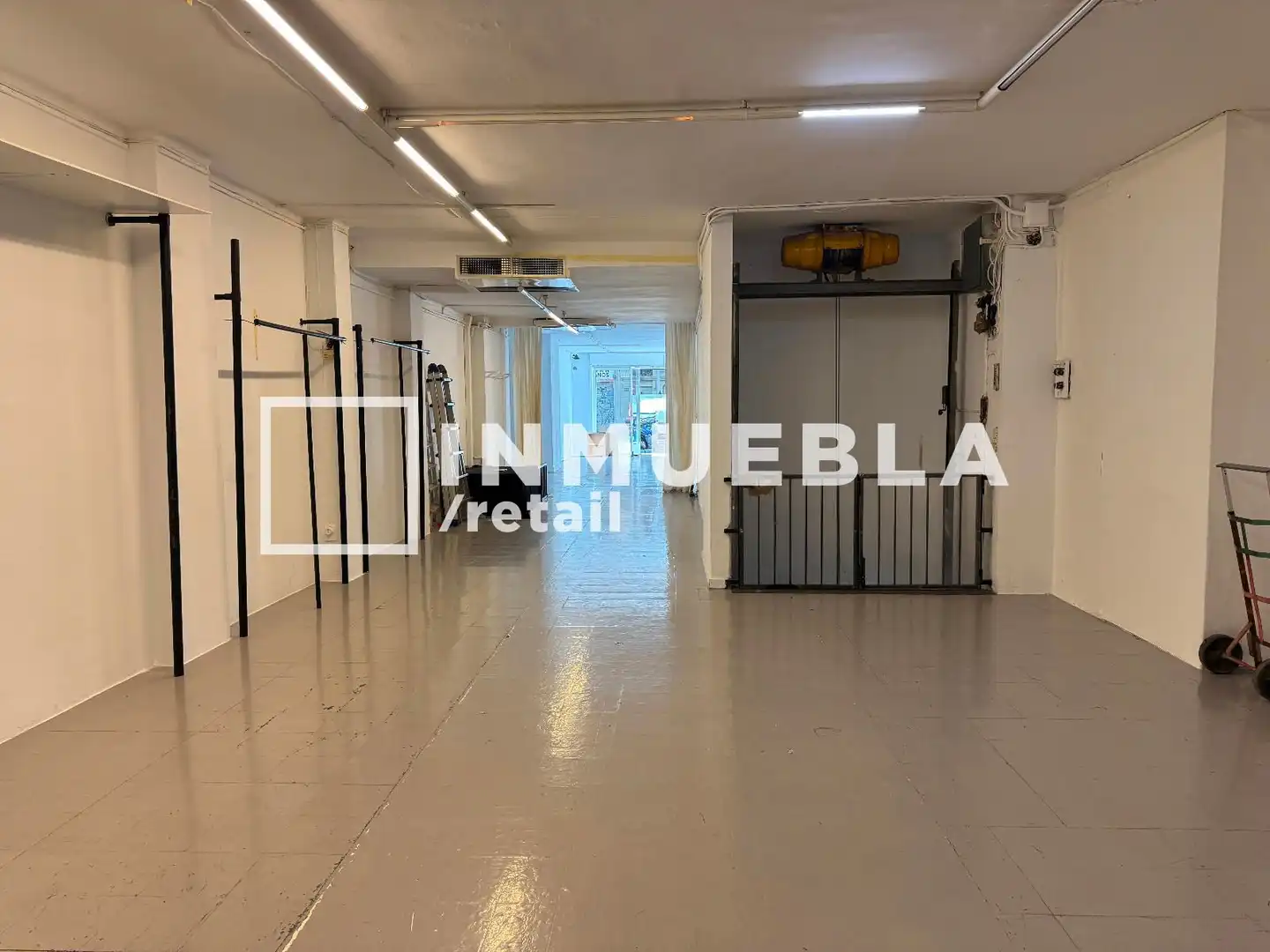 Local comercial de lloguer a Entença, imagen 4