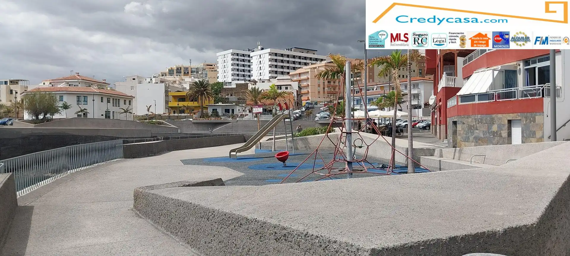 Vista exterior de Casa adosada en venta en Candelaria con Terraza y Piscina comunitaria
