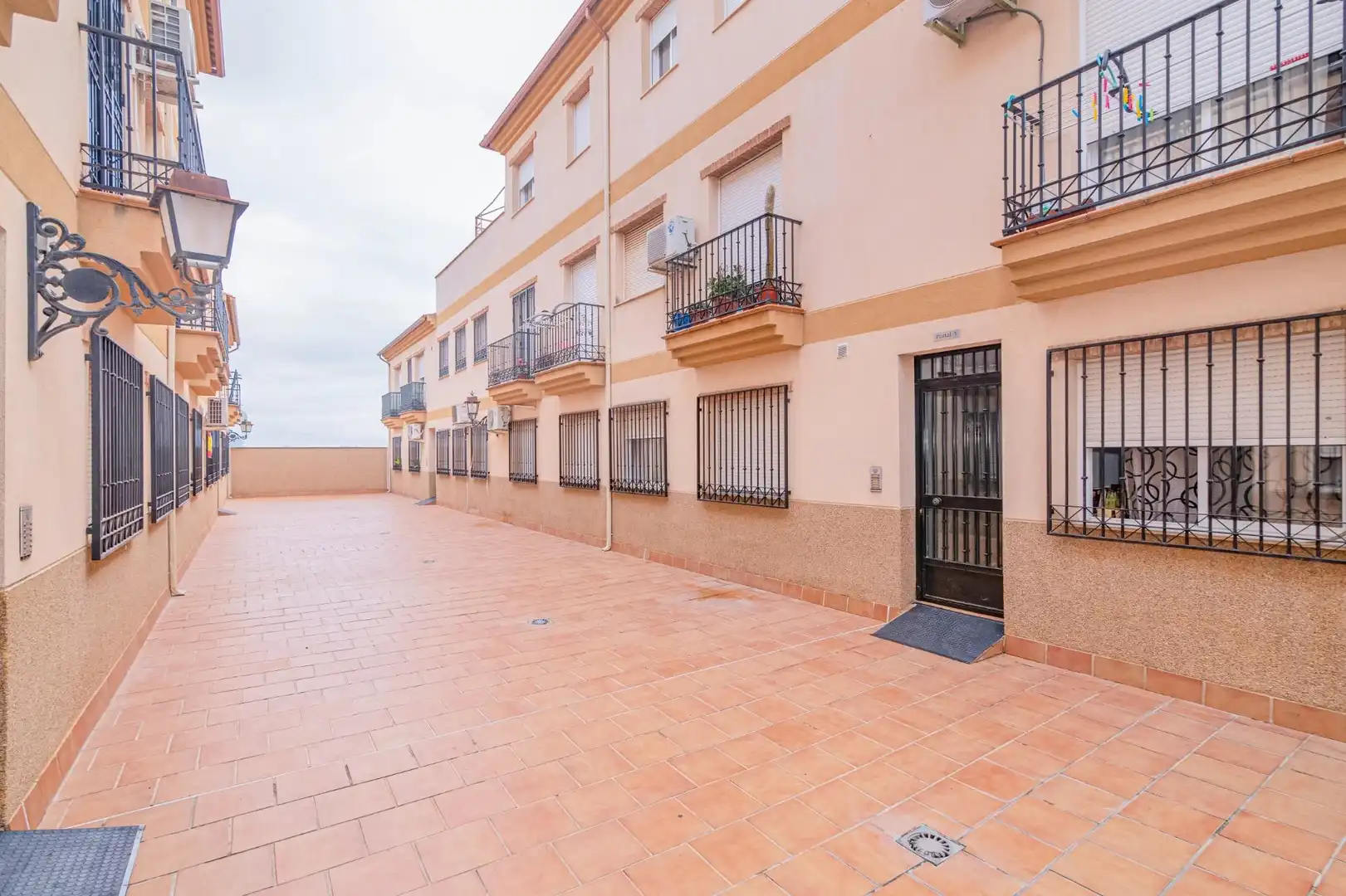 Vista exterior de Pis en venda en Cijuela amb Traster i Balcó