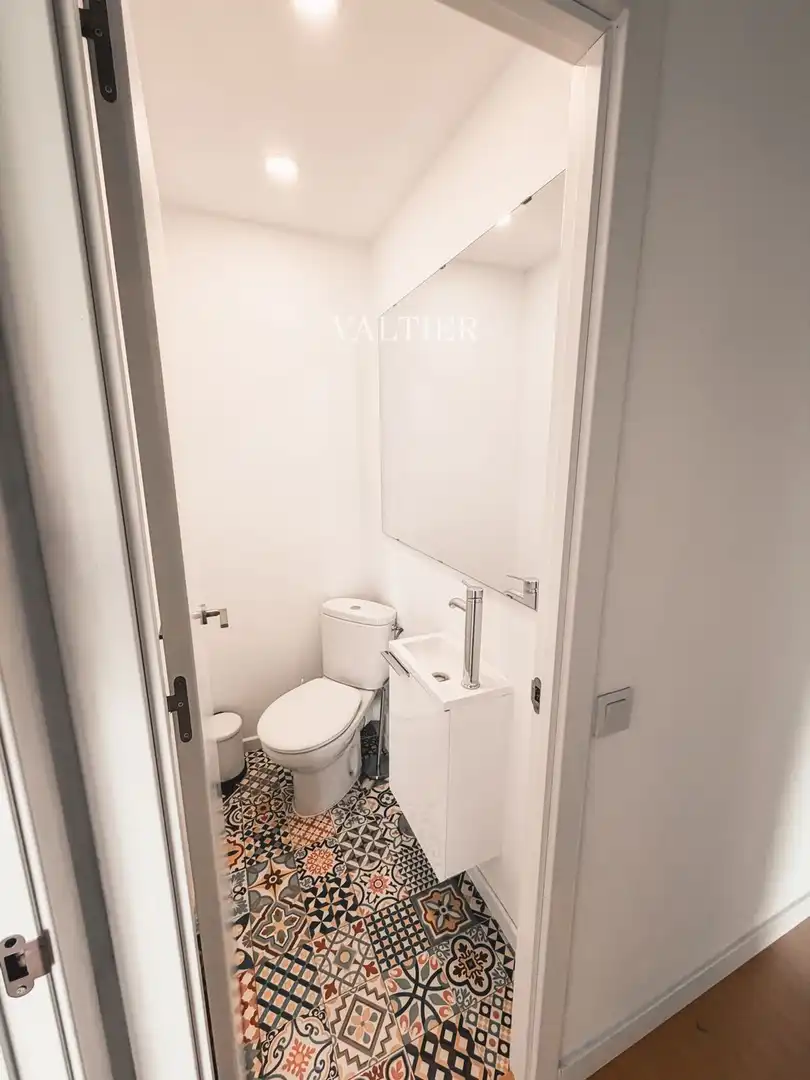 Baño de Piso de alquiler en Madrid con Aire acondicionado y Terraza