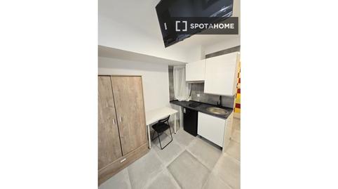 Photo 3 of Study to share in Lucero, Madrid