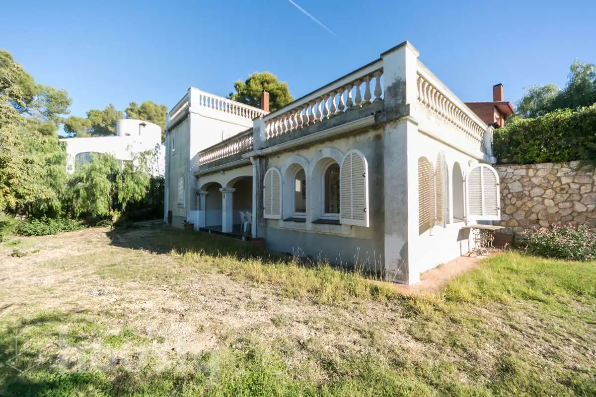 Vista exterior de Casa o xalet en venda en Tarragona amb Calefacció, Jardí privat i Parquet