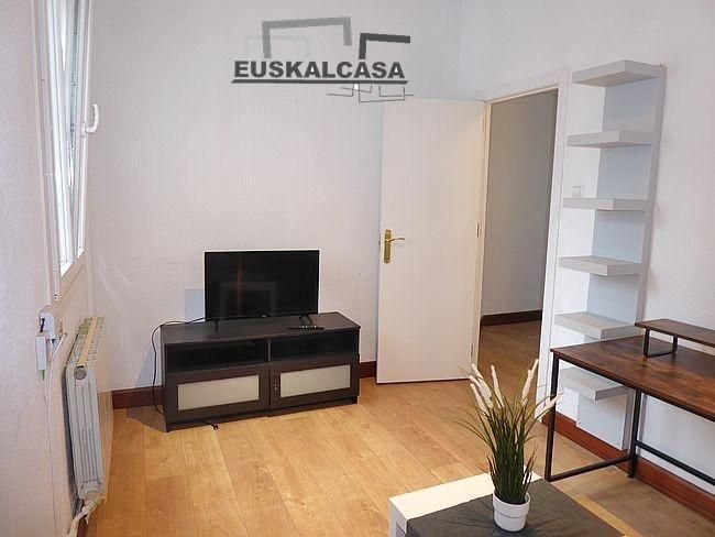 Sala d'estar de Pis en venda en Bilbao  amb Moblat