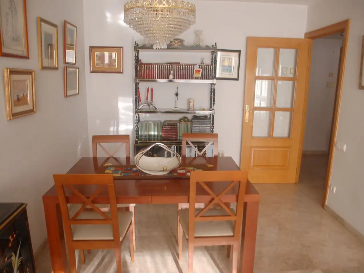 Comedor de Piso en venta en L'Hospitalet de Llobregat con Aire acondicionado, Terraza y Balcón
