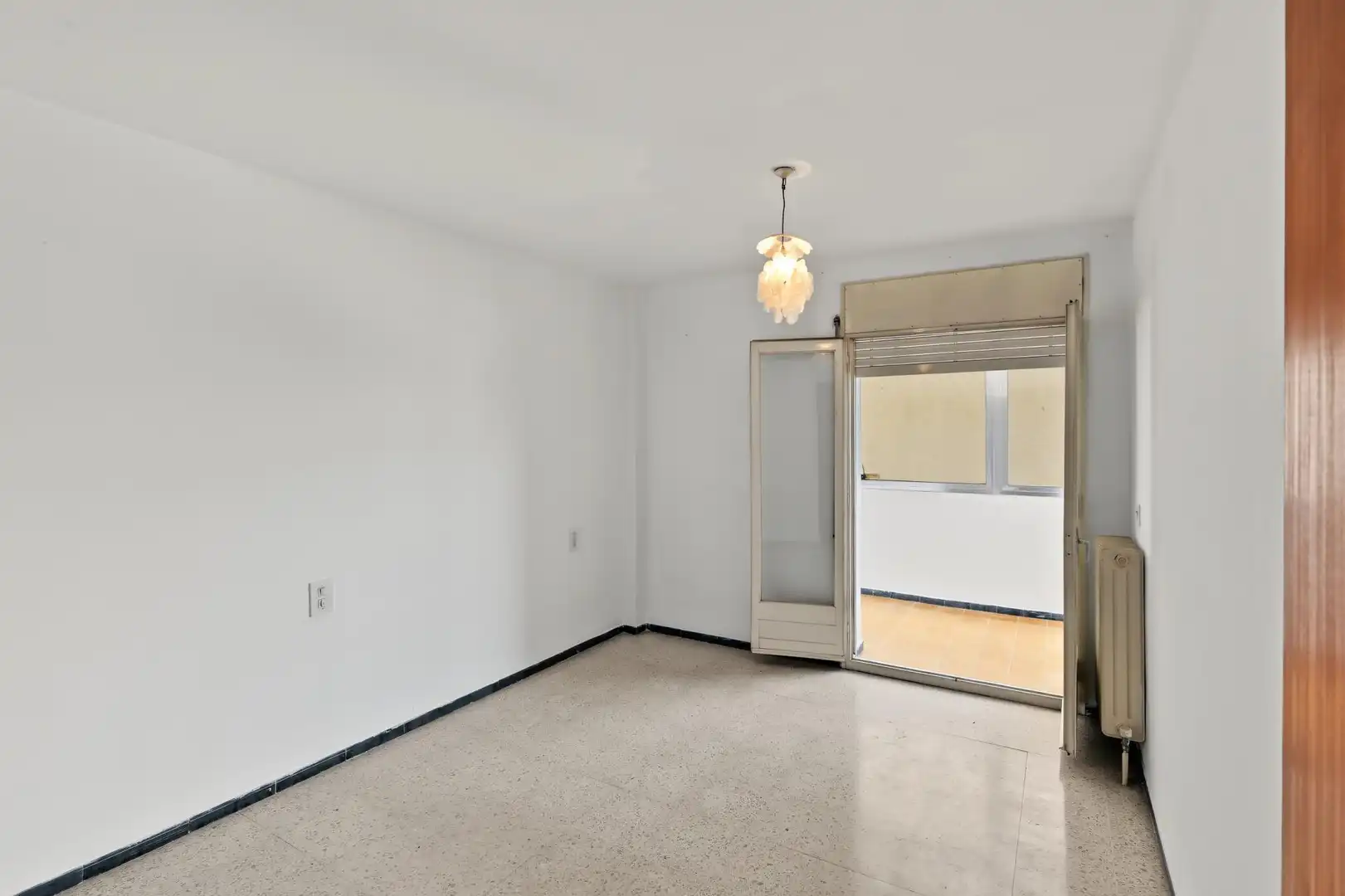 Schlafzimmer von Wohnungen zum Verkauf in Figueres