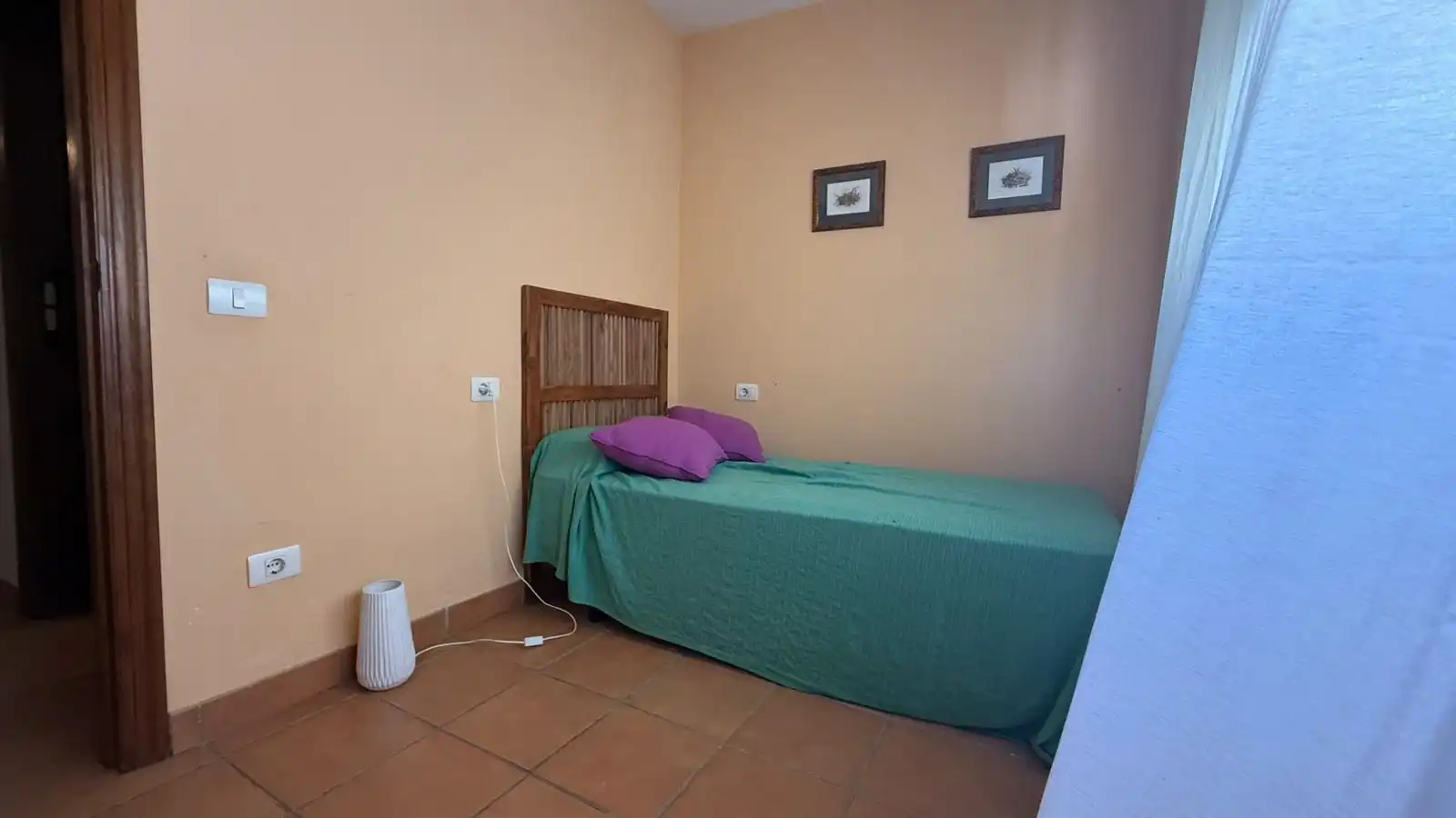 Dormitori de Casa o xalet en venda en Ayódar amb Calefacció, Terrassa i Moblat