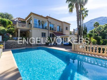 Casa con balcone in vendita a El Montgó