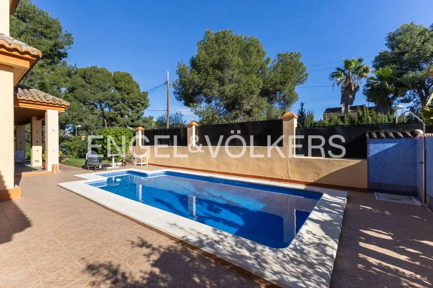 Piscina de Casa o chalet en venta en Paterna con Aire acondicionado, Calefacción y Jardín privado