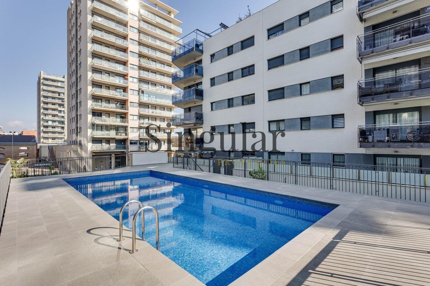 Swimming pool of Flat for sale in Badalona  with Private garden, Parquet flooring and Terrace