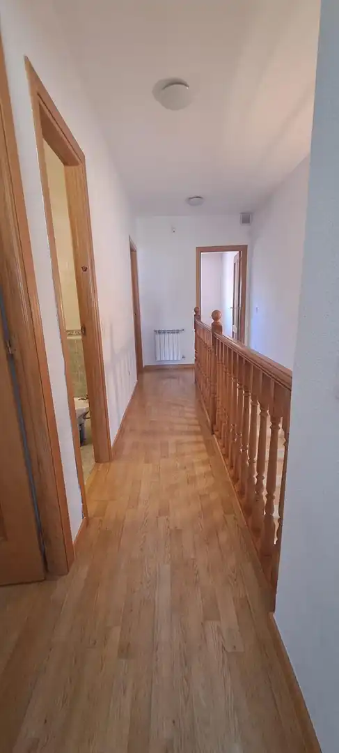 Semi-detached house for sale in Calle PINTOR JOAQUIN SOROLLA, imagen 25