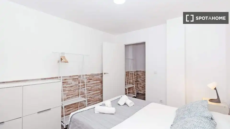 Bedroom of Flat for rent in Valencia  with Air Conditioner, Heating and Furnished
