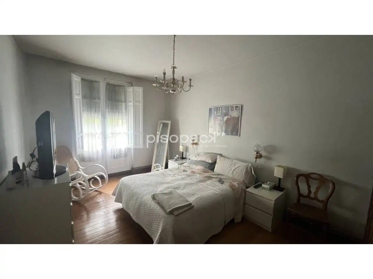 Schlafzimmer von Wohnung zum Verkauf in  Pamplona / Iruña mit Heizung, Parkett und Balkon