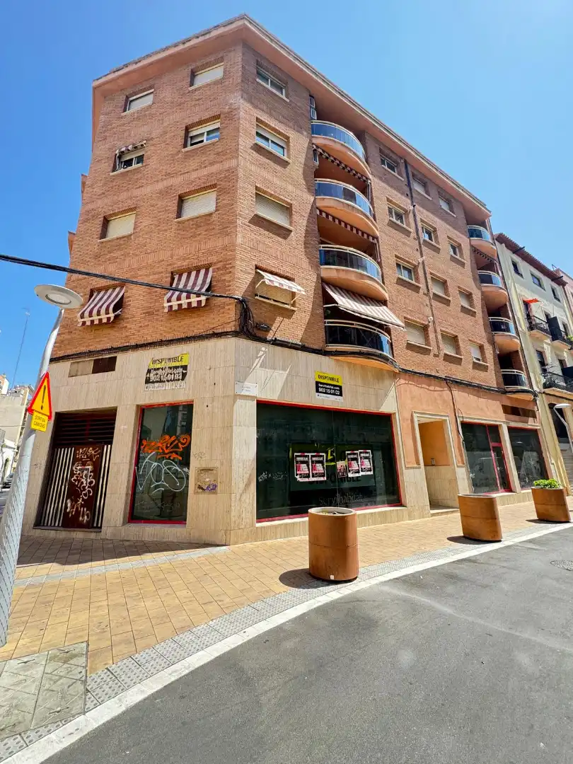 Vista exterior de Local en venta en Tarragona con Aire acondicionado, Calefacción y Amueblado
