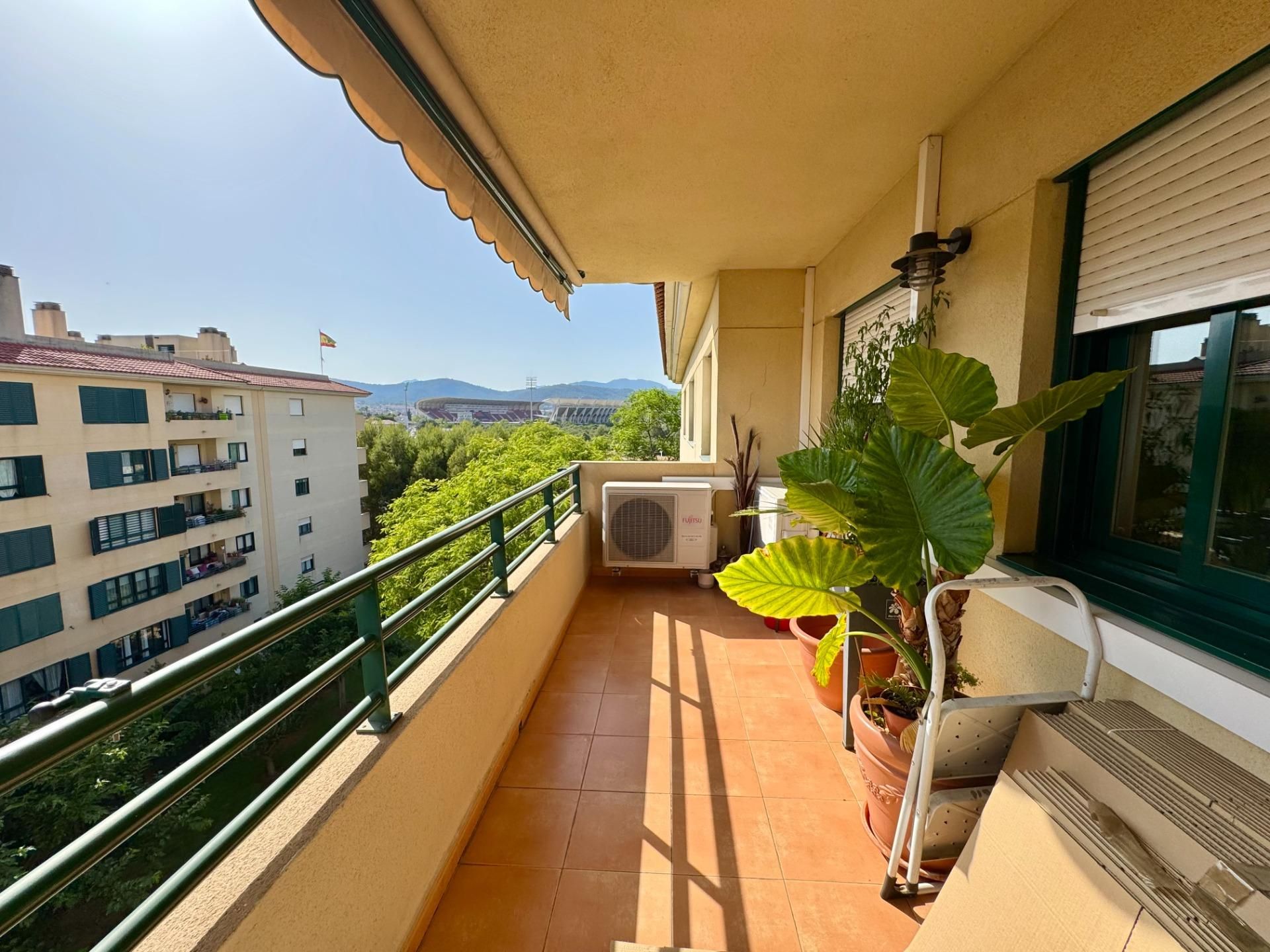 Vista exterior de Àtic en venda en  Palma de Mallorca amb Aire condicionat, Calefacció i Jardí privat