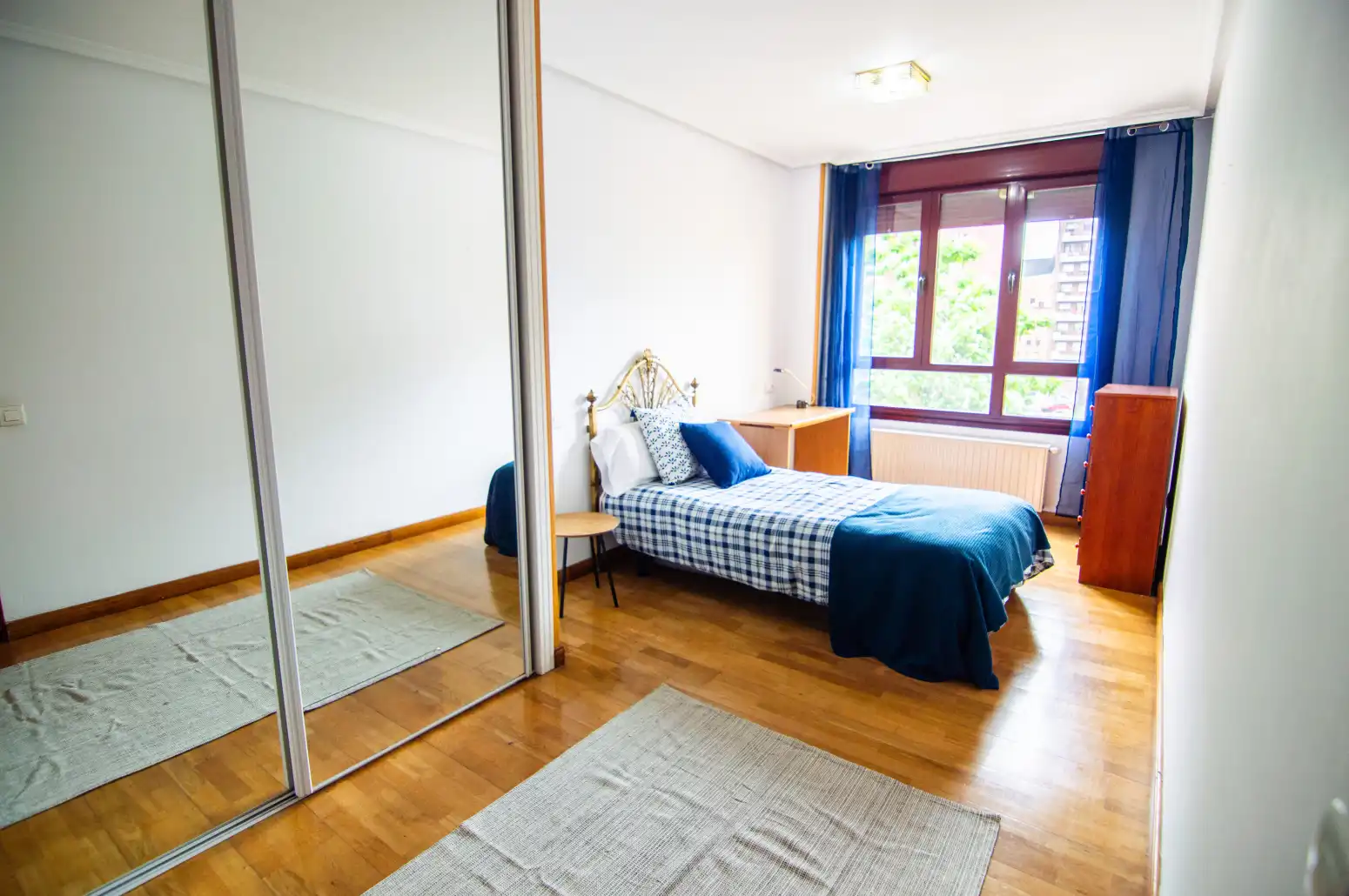 Bedroom of Flat for sale in Oviedo   with Heating, Parquet flooring and Terrace