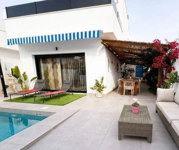 Casa adosada en Venta en San Pedro del Pinatar ciudad