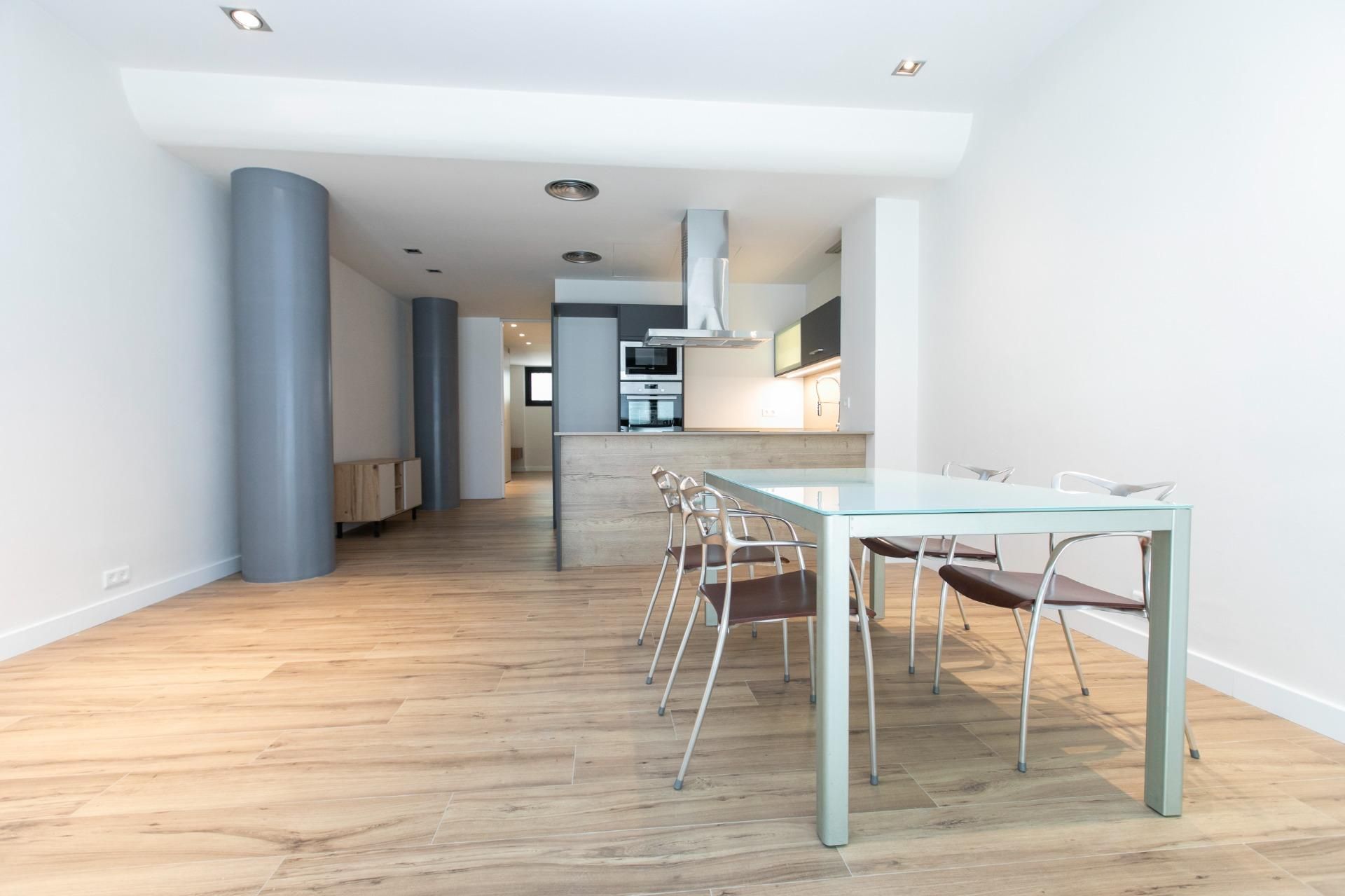 Kitchen of Office for sale in  Barcelona Capital  with Air Conditioner and Heating