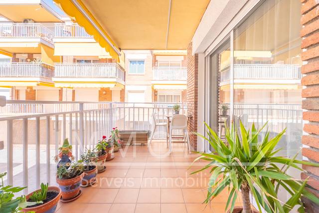 Piso en Venta en Passeig de la Marina en Lluminetes