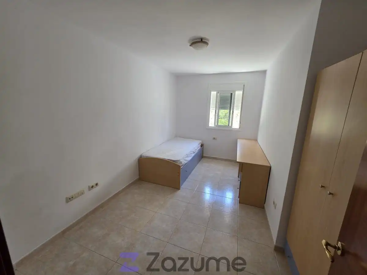 Habitación de Piso de alquiler en Santa Cruz de Tenerife con Terraza, Horno y Lavadora
