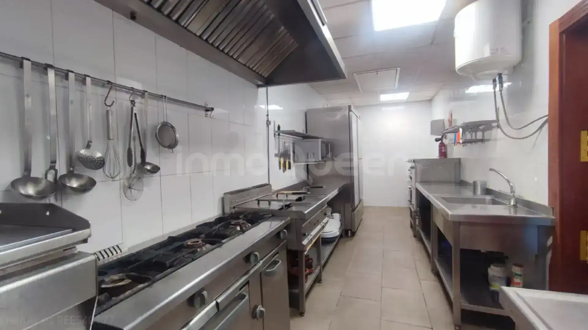 Cuina de Local en venda en Oviedo 