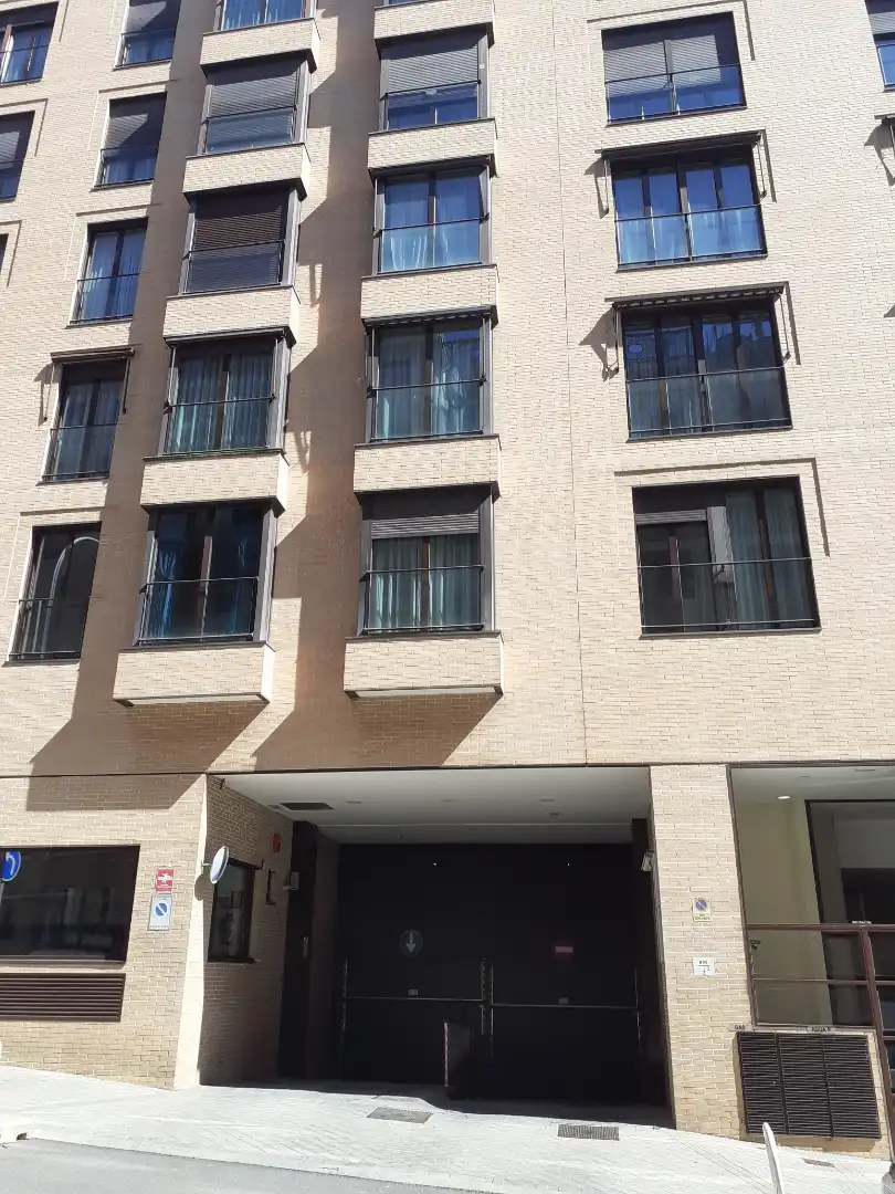 Vista exterior de Garaje en venta en Madrid