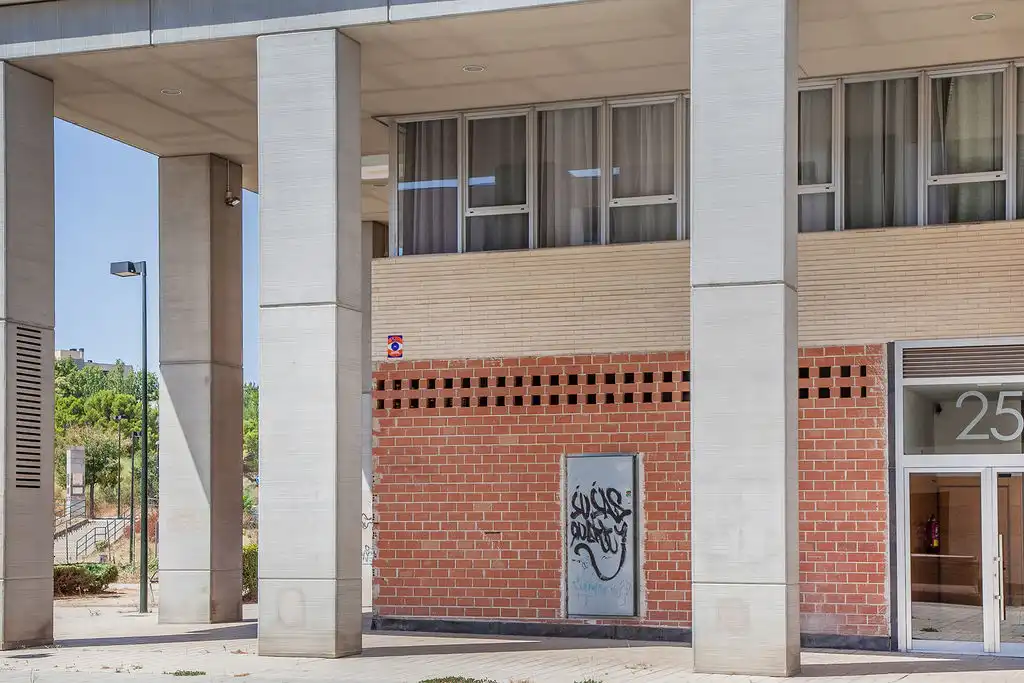 Vista exterior de Local en venta en Zaragoza